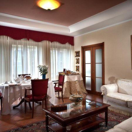 Napoli Porta Di Mare Bed & Breakfast Bagian luar foto
