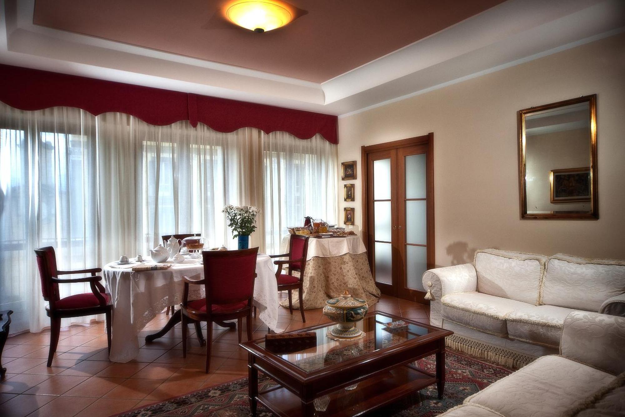 Napoli Porta Di Mare Bed & Breakfast Bagian luar foto
