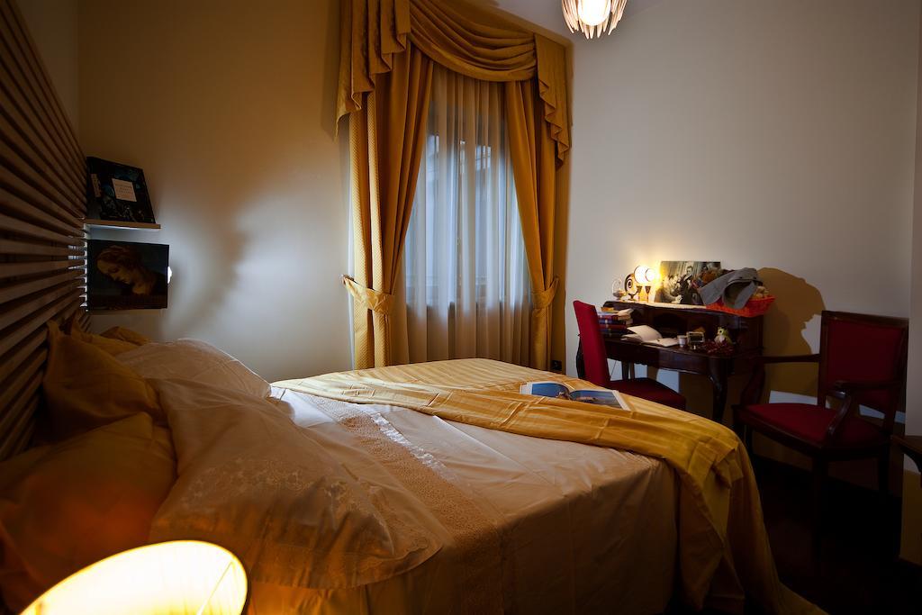 Napoli Porta Di Mare Bed & Breakfast Bagian luar foto