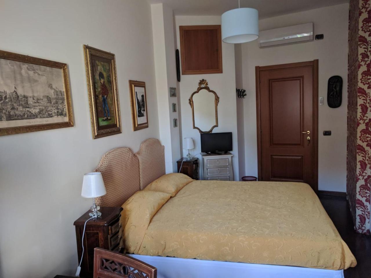 Napoli Porta Di Mare Bed & Breakfast Bagian luar foto