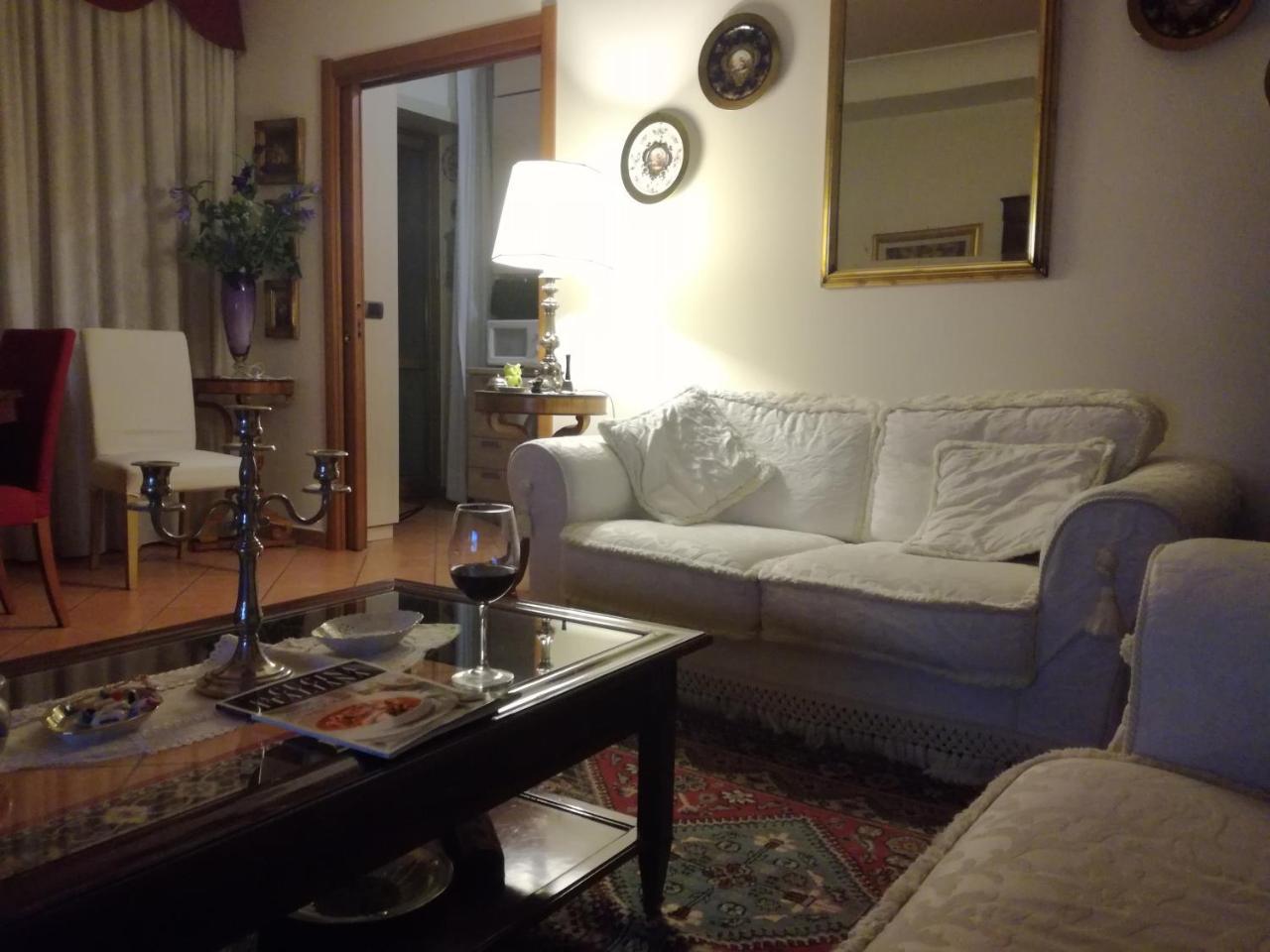 Napoli Porta Di Mare Bed & Breakfast Bagian luar foto